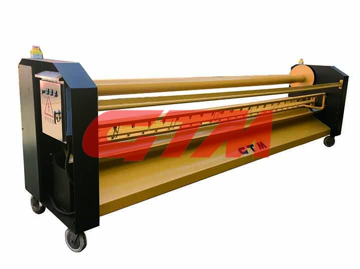 Tunnel mesh cleaning machine